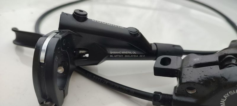 přední brzda Shimano MT500