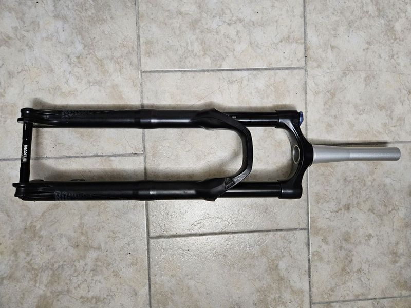 RockShox Reba RL Boost 29" odpružená vidlice.