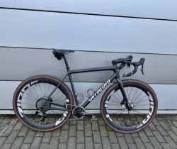 2025 Specialized CRUX (UDH) vel. 56cm @ Sram Force XPLR D2 / ZIPP 303 S XPLR / TOP