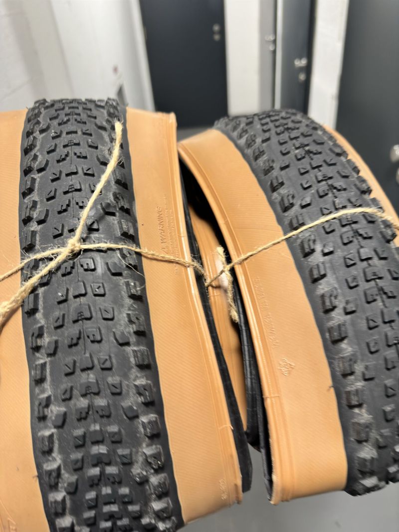 Maxxis Rekon Race 29x2.40 WT EXO TR plášť kevlar Tanwall