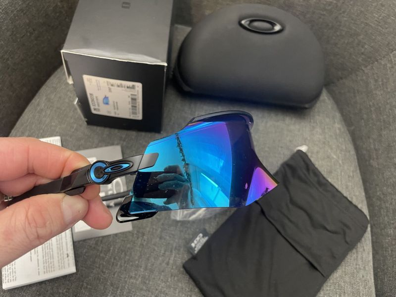 Oakley Kato Prizm Sapphire