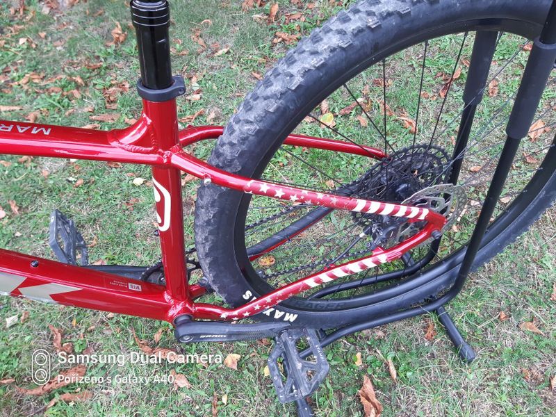 TREK MARLIN 8 crimson 