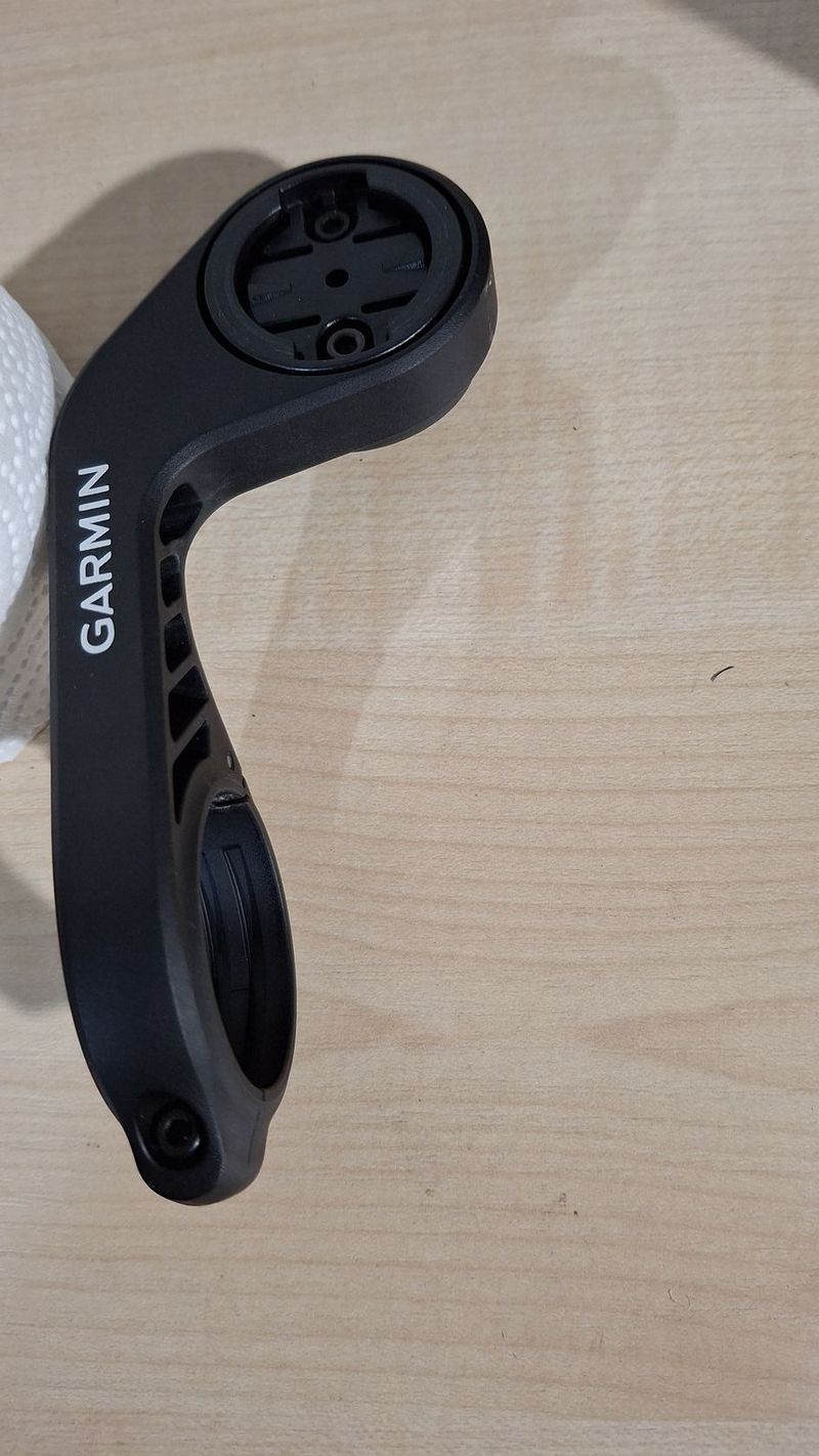 Předřazený držák Garmin