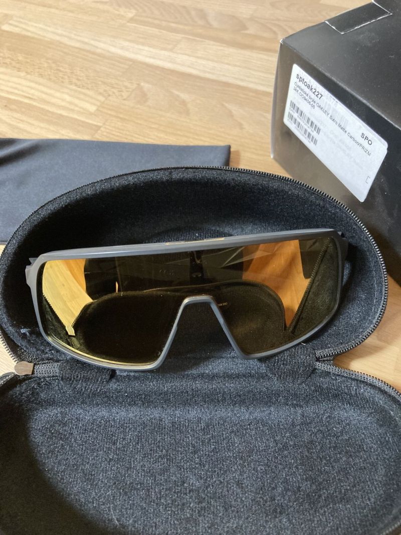 Oakley sutro matte carbon prizm 24k