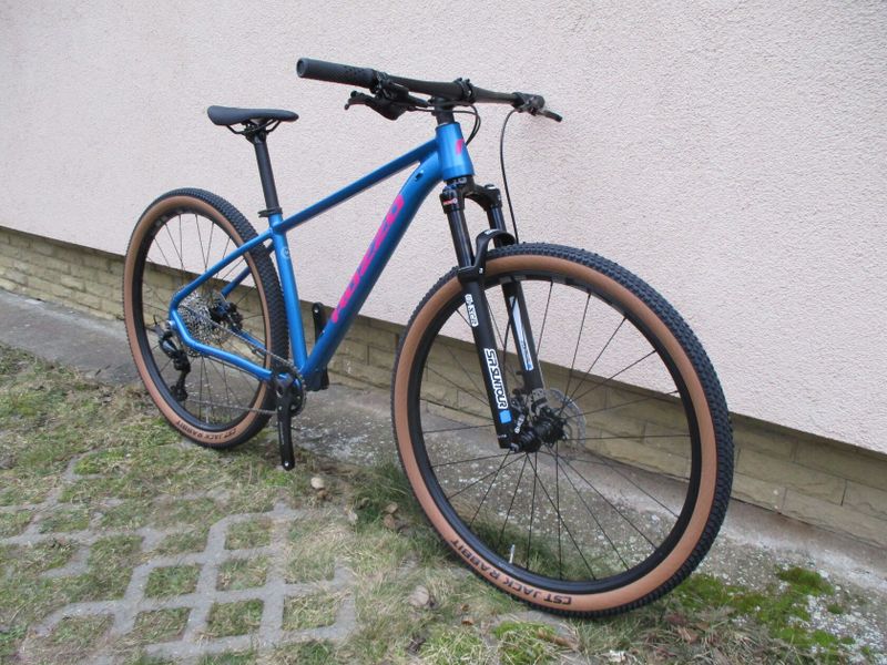 Nové 29" kolo ROZZO Grace, vzduchová vidlice Suntour XCR, osazení Shimano Deore1x12, pevné osy