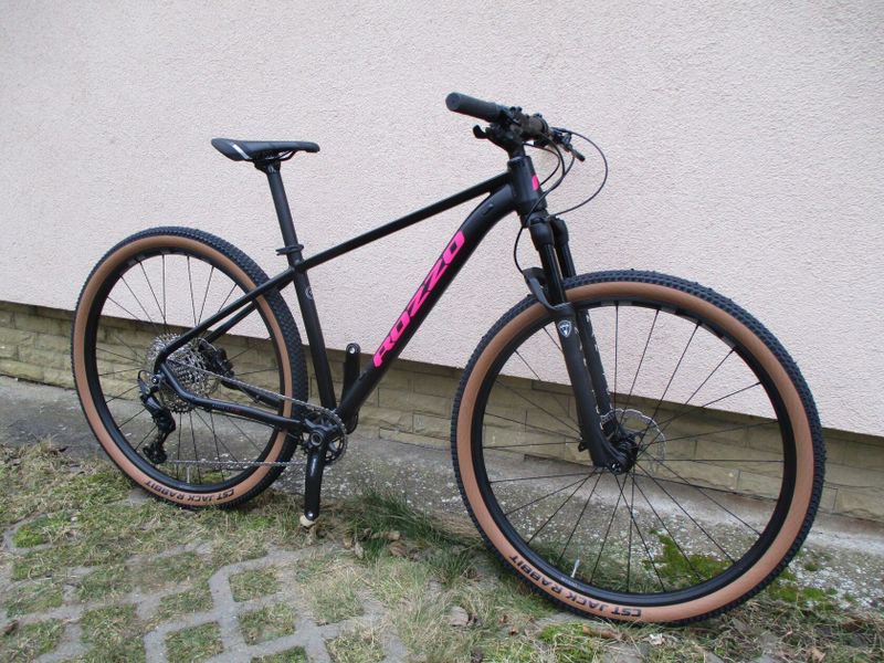 Nové 29" kolo ROZZO Grace, vzduchová vidlice Manitou Markhor, osazení Shimano Deore1x12, pevné osy