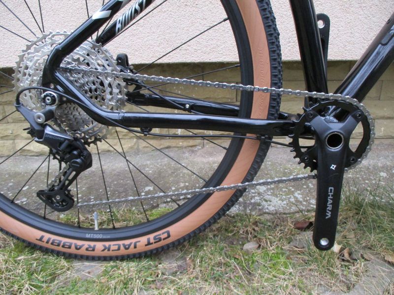 Nové 29" kolo ROZZO BOOST, vzduchová vidlice Suntour XCR, osazení Shimano Deore1x12, pevné osy