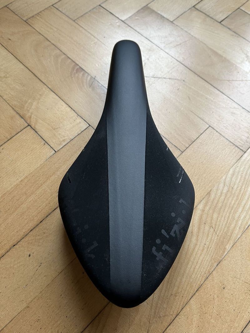 Fizik arione r1 karbon- regular (uzsi varianta)