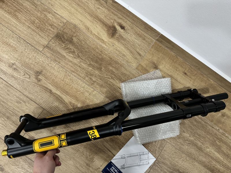 Öhlins vidlice DH38 M.1 200mm 29/27,5" + brýle(crown) - NOVE