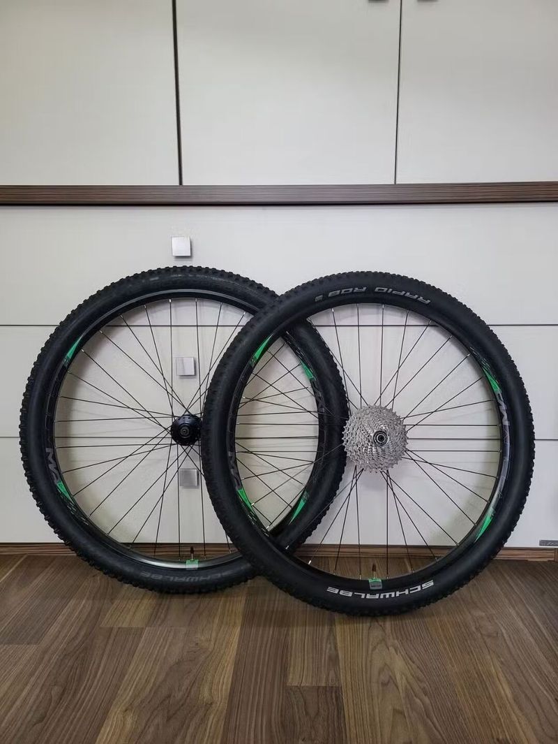 Zapletená kola MTB 29" včetně kazety 10 speed