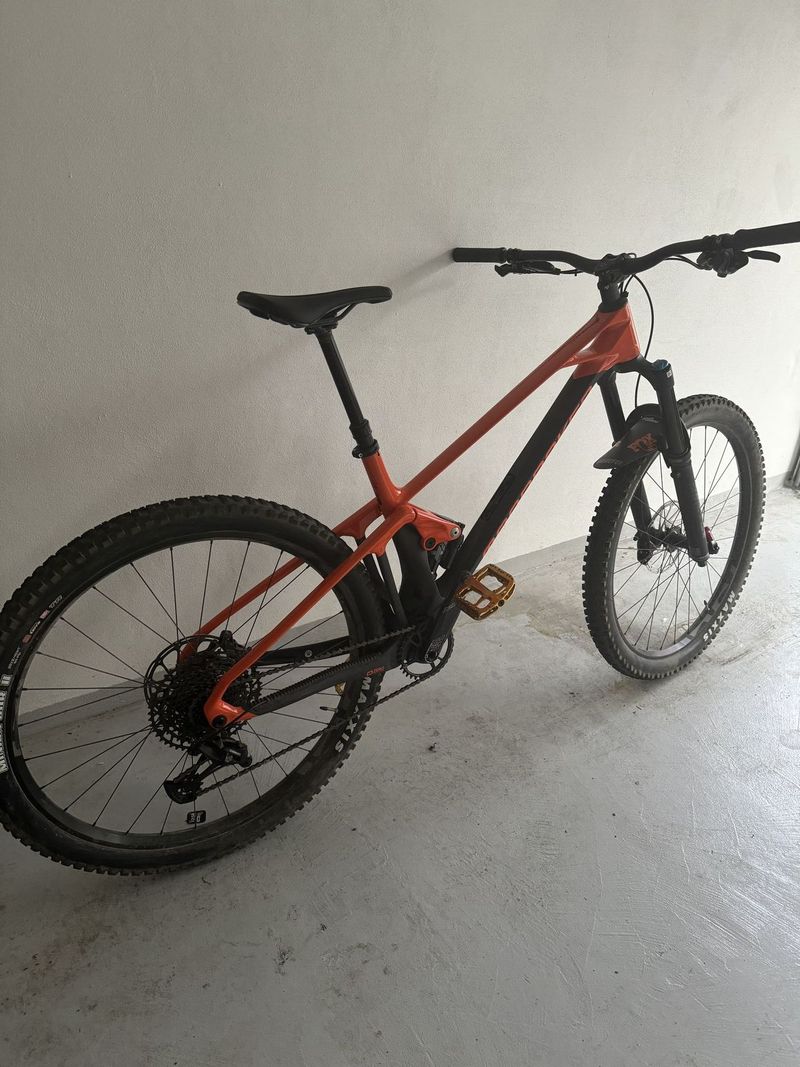 Mondraker Foxy Carbon R