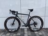 2025 Specialized CRUX (UDH) vel. 56cm @ Sram Force XPLR D2 / ZIPP 303 S XPLR / případně bez kol