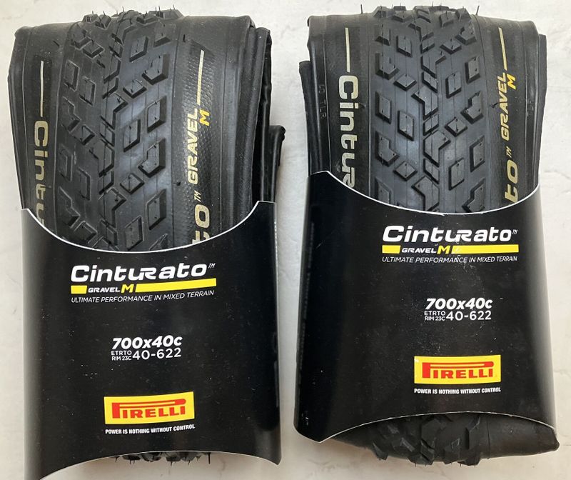 2x Pirelli Cinturato Gravel M 622x40mm, gravel, NOVÉ