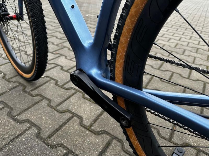 3T EXPLORO gravelové kolo, sada Shimano GRX, karbonová kola 