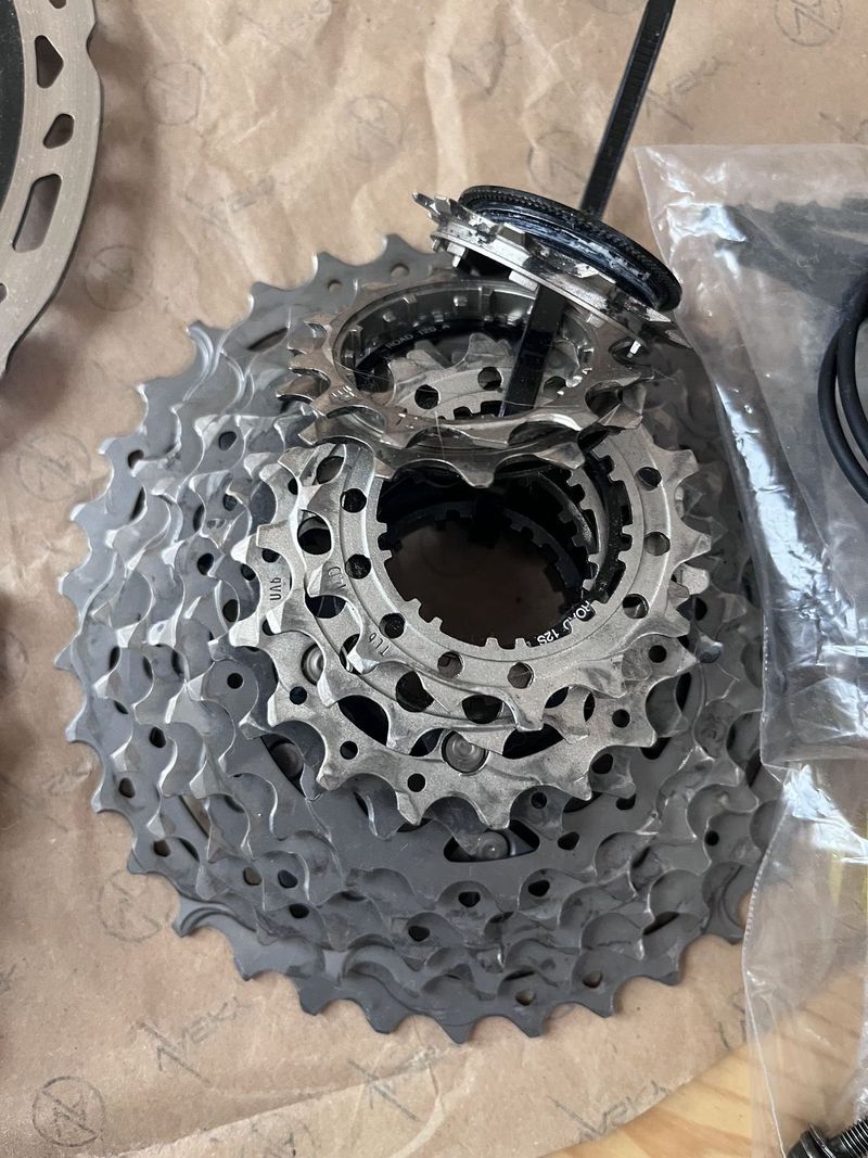 Sada Shimano Dura Ace Di2 R9270 Disc