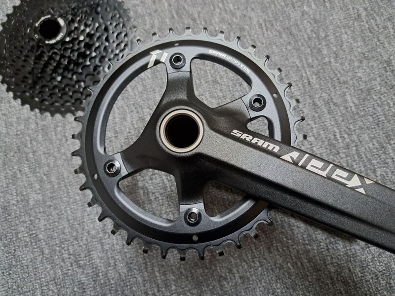 Nová sada SRAM Apex 1x11, kliky 170mm