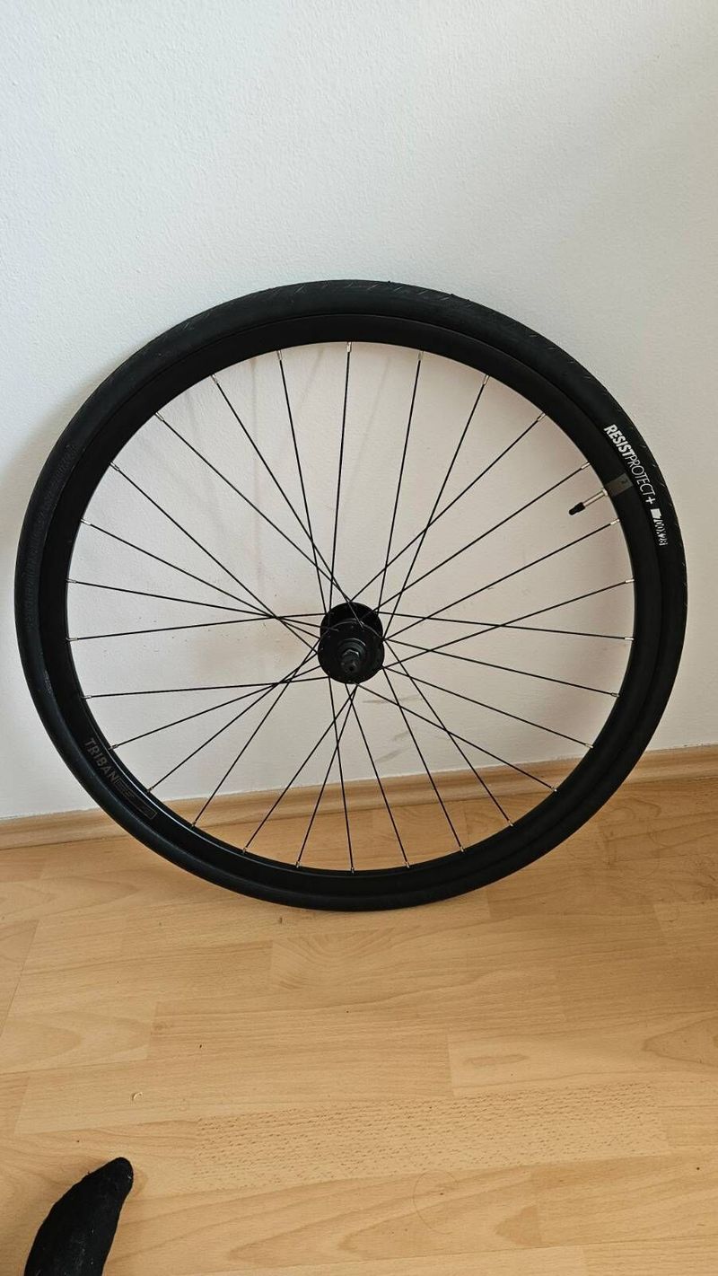 Sada kol Triban Tubeless Ready 28"