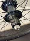 Zadní náboj Shimano SLX (celé kolo 27,5)