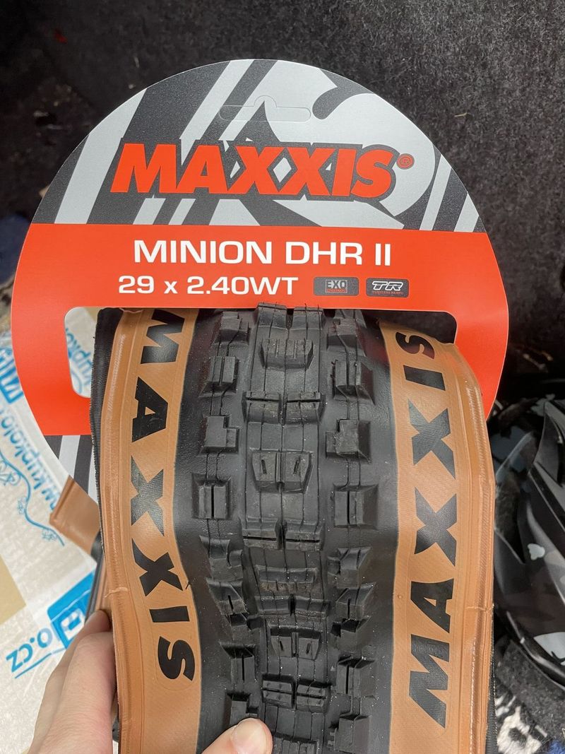 MAXXIS MINION DHR II 29x2.4