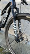 Canyon Lux CF6 Podium Black 2022, velikost M