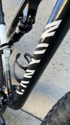 Canyon Lux CF6 Podium Black 2022, velikost M