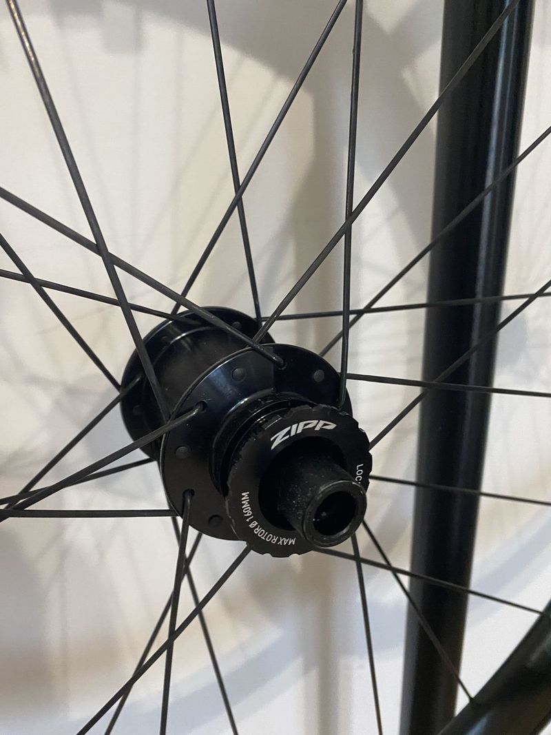 Zapletená kola Zipp 303 S ořech Shimano