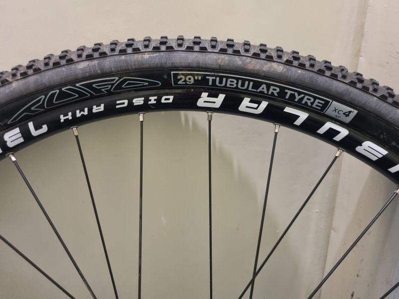 MTB Galusková zapletená kola Remerx Boost 15x110/12x148mm