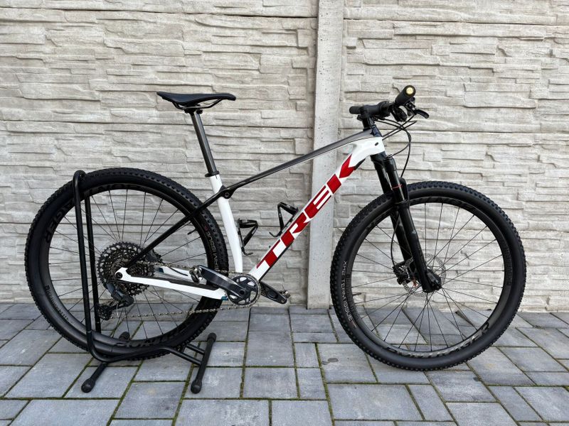 Trek procaliber 9.7. - karbonová kola M/L