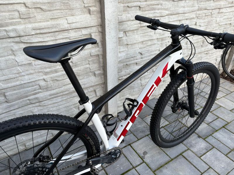 Trek procaliber 9.7. - karbonová kola M/L