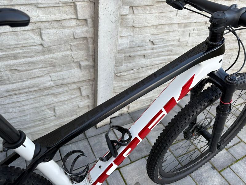 Trek procaliber 9.7. - karbonová kola M/L