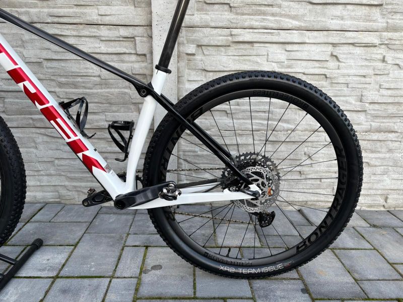 Trek procaliber 9.7. - karbonová kola M/L