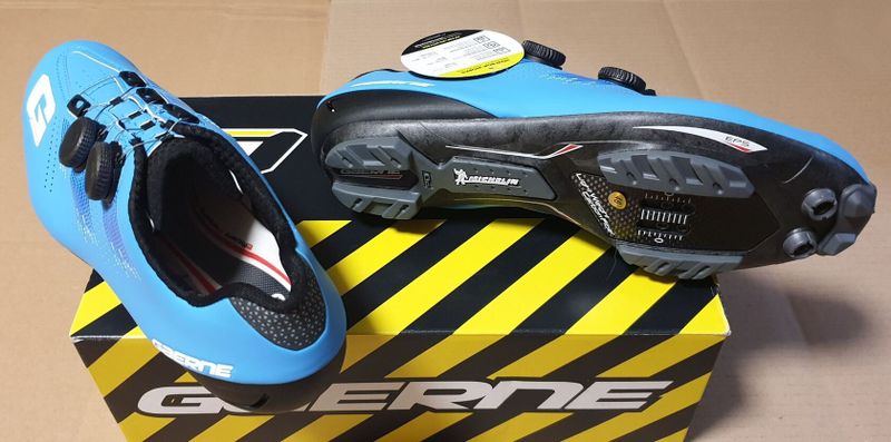 mtb tretry GAERNE Carbon G. Kobra matt light blue - NOVÉ