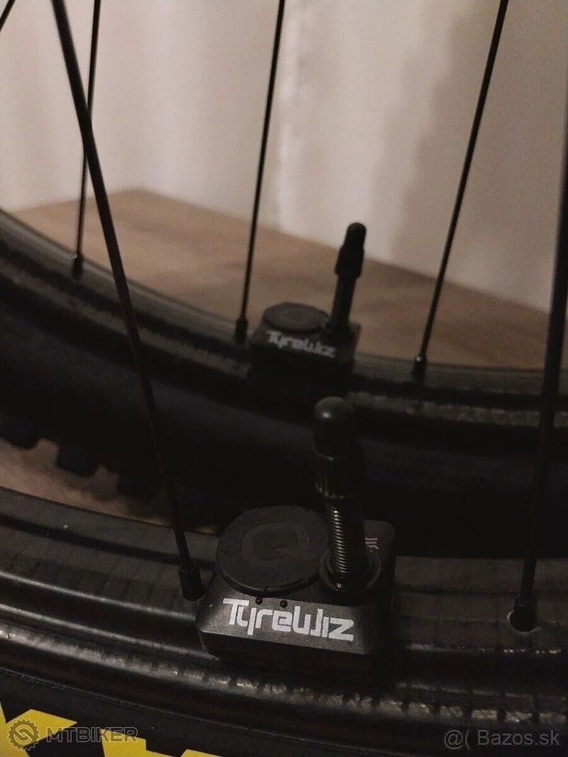 ZIPP 3ZERO MOTO CARBON