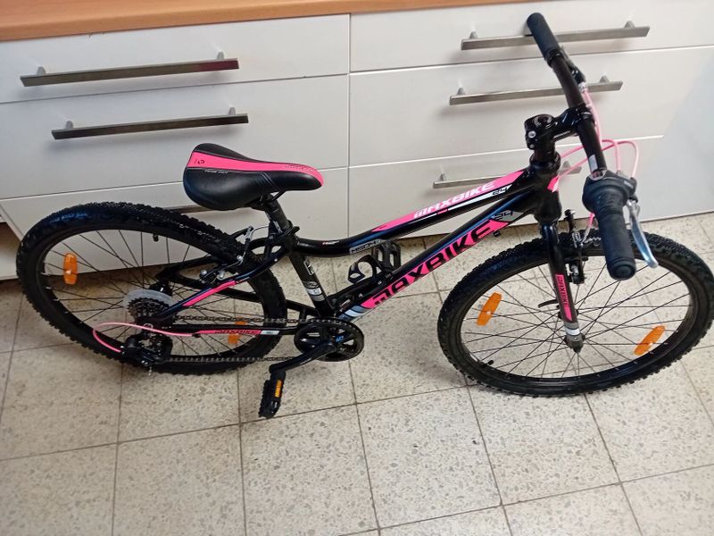 Růžové dětské kolo Maxbike 24"