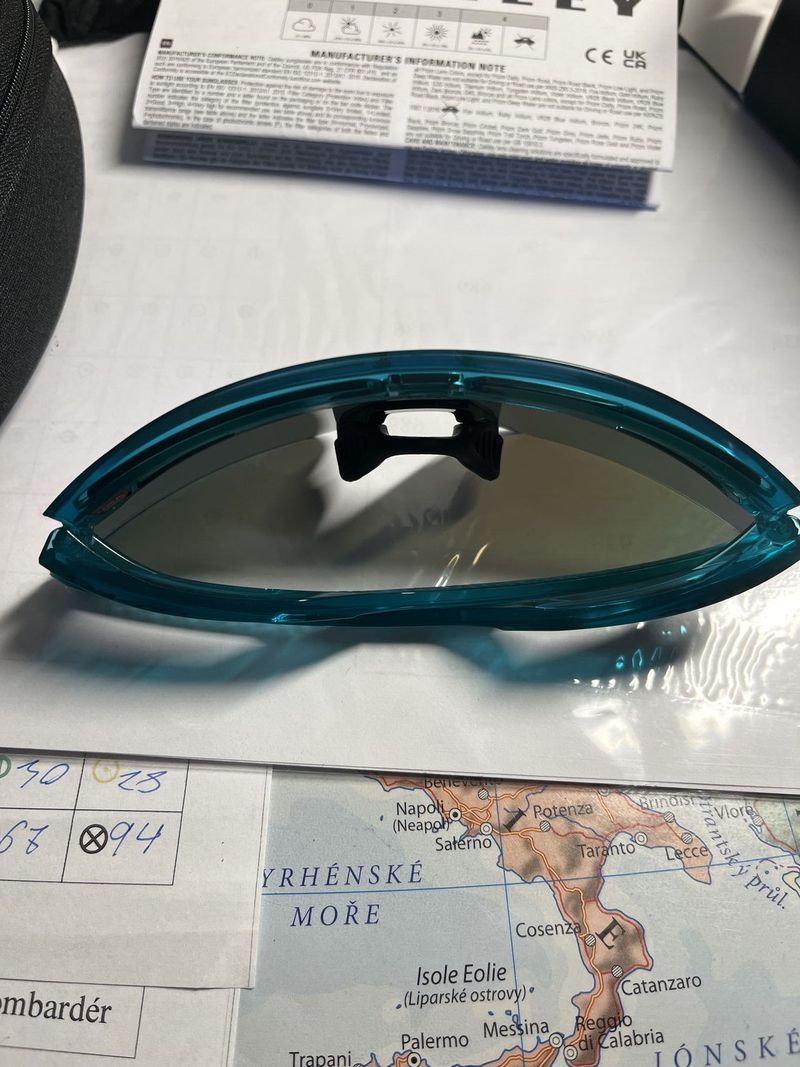 Oakley hydro