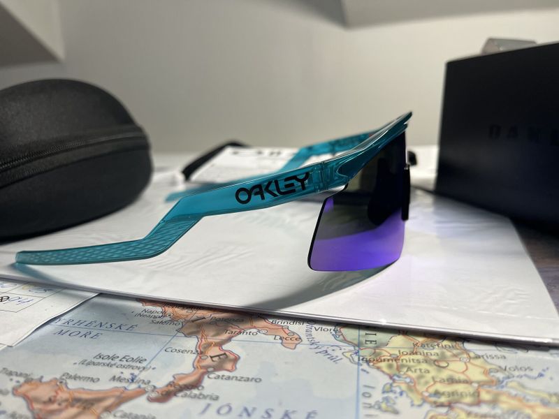 Oakley hydro