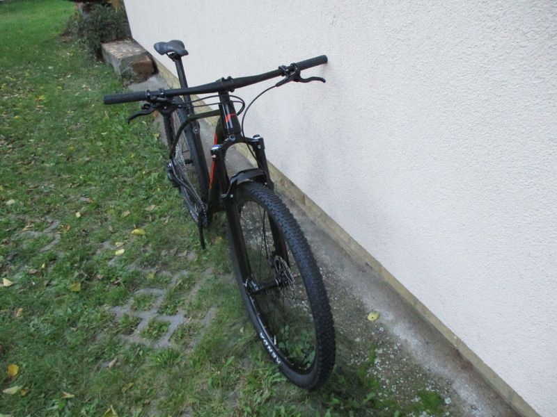 Nové 29" kolo ROZZO BOOST, vzduchová vidlice Suntour Raidon 34, osazení Shimano Deore1x12, pevné osy