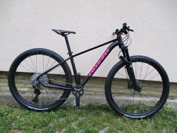 Nové 29" kolo ROZZO Grace, vzduchová vidlice Manitou Markhor, osazení Shimano Deore1x12, pevné osy