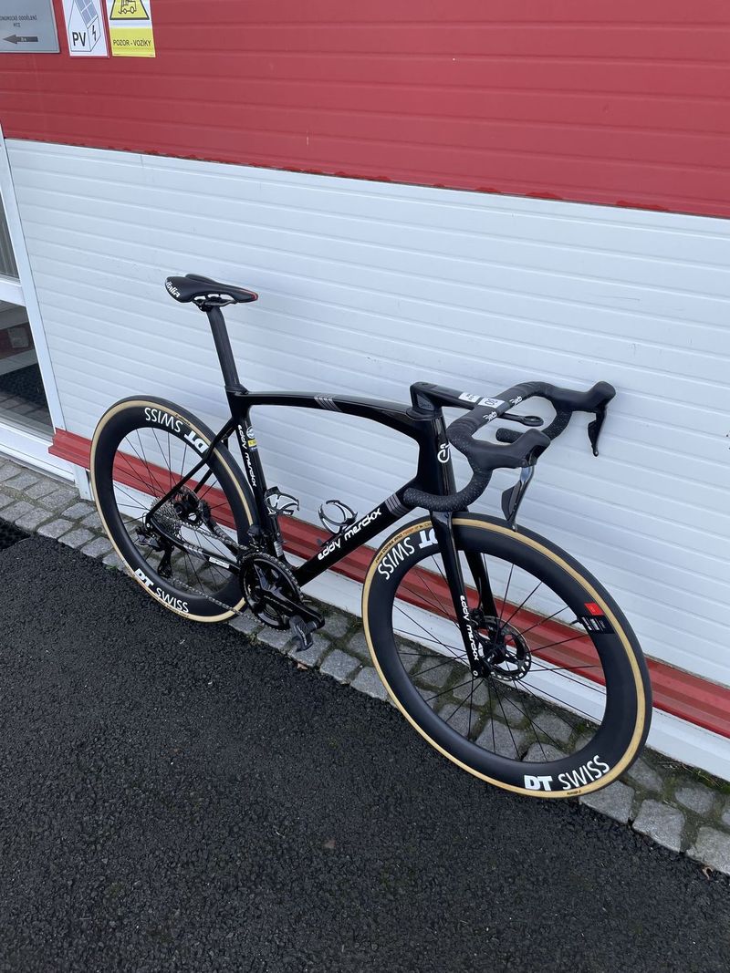 Eddy Merckx 525, Dura-Ace di2 2x12 Powermetr, DT Swiss ARC1100