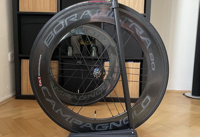 Campagnolo Bora Ultra 80 Dark / nové galusky 