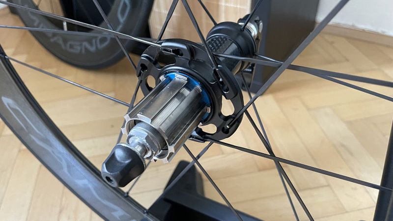 Campagnolo Bora Ultra 80 Dark / nové galusky 