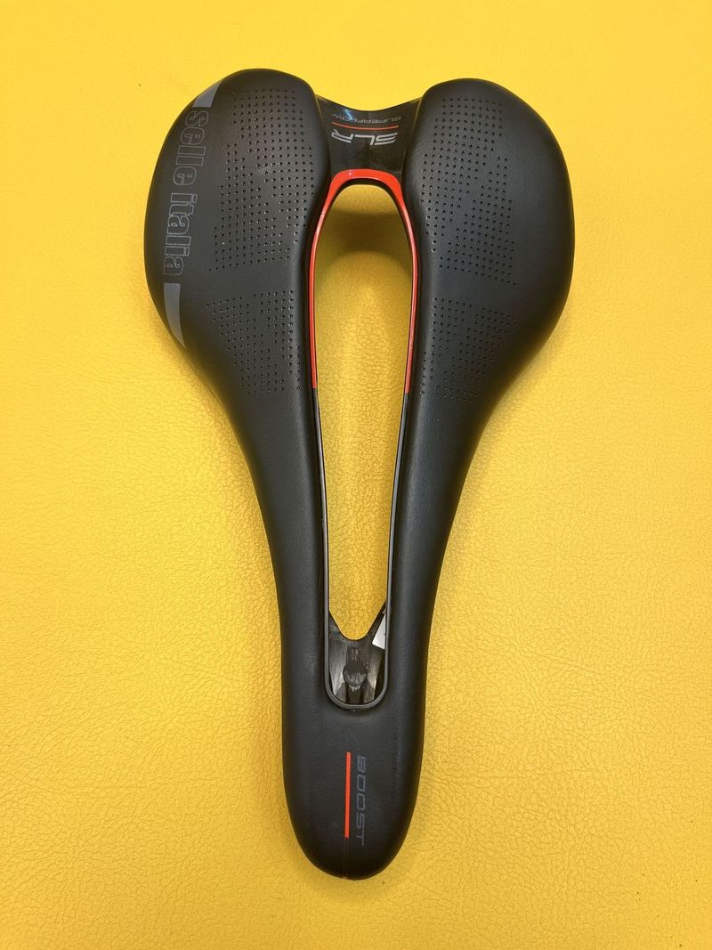 Sedlo Selle Italia SLR Boost Superflow Carbon