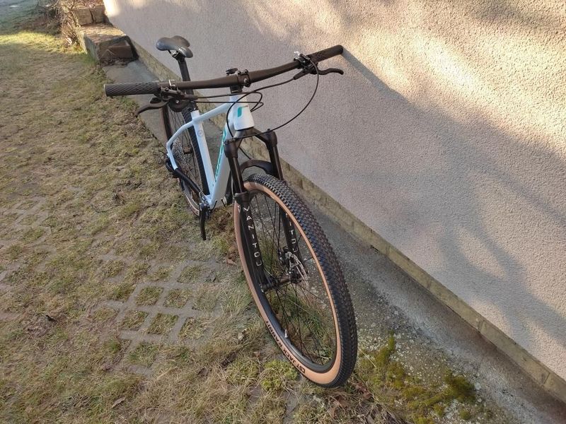 Nové 29" kolo ROZZO BOOST G, vzduchová vidlice Manitou Markhor, osazení Shimano Deore1x12, pevné osy