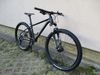 Nové 27,5" kolo ROZZO Swift, vzduch. vidlice Suntour Raidon, osazení Shimano Deore 1x12, pevné osy