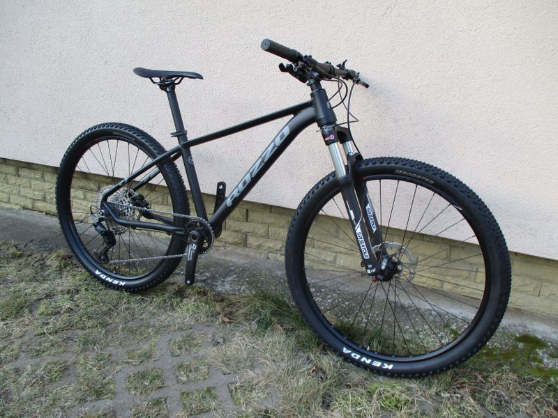 Nové 27,5" kolo ROZZO Swift, vzduch. vidlice Suntour Raidon, osazení Shimano Deore 1x12, pevné osy