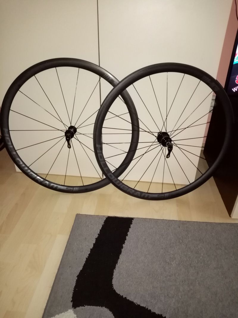 3x Karbon. zapl. silniční kola: Specialized, Cannondale-NOVÁ, ZZYZX 