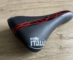 Selle Italia Flite carbon-titan