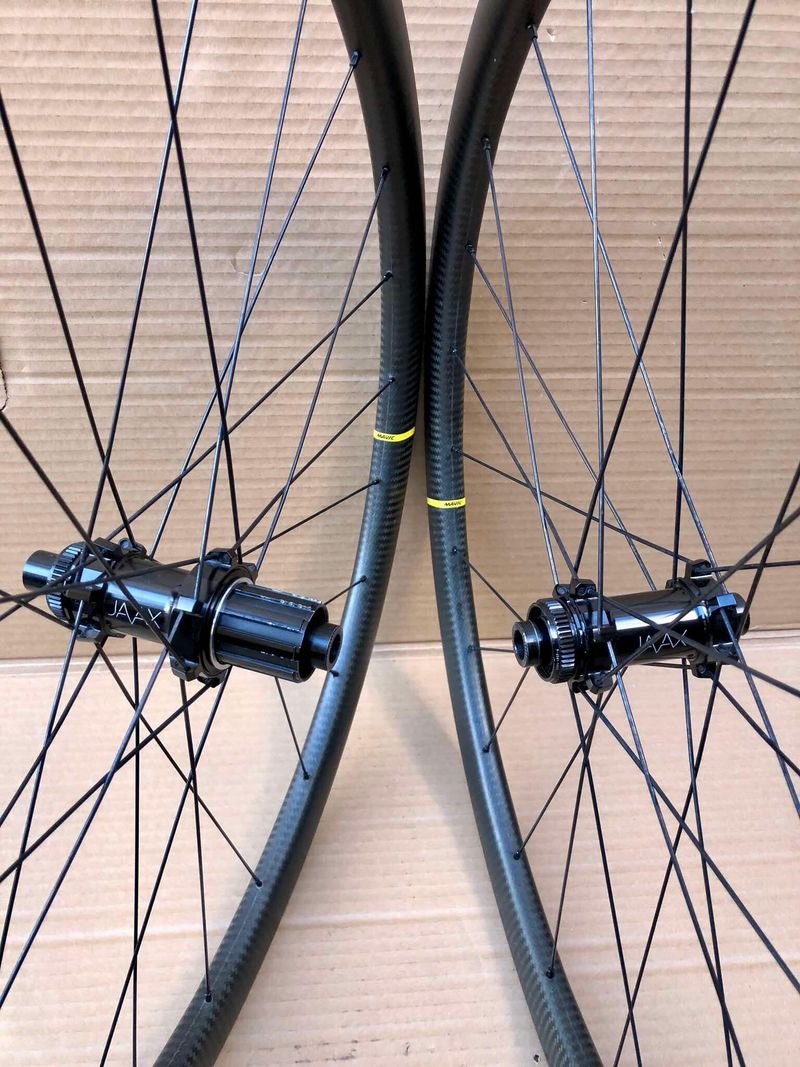 Kola MAVIC CXP PRO Carbon 32 UST Disc + JAVAX M519 SP CL - 1515 g