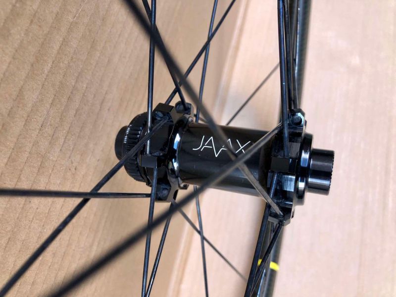 Kola MAVIC CXP PRO Carbon 32 UST Disc + JAVAX M519 SP CL - 1515 g