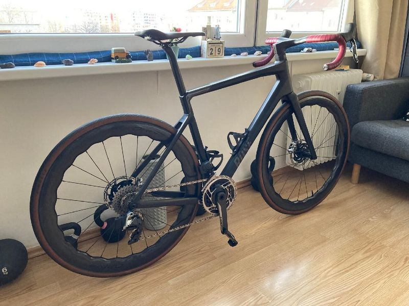 Prodám luxusní full carbon endurance silničku ROSE REVEAL 06 Red eTap AXS / sleva 80.000 Kč